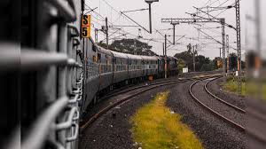 Latest News Gujarat: વેકેશનમાં પ્રવાસ માટે રેલવેનું મોટું આયોજન,સુરત અને વડોદરા થઈને જશે નવી સુપરફાસ્ટ ટ્રેનો